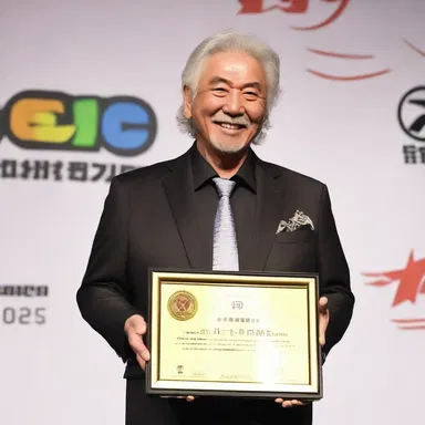 The voice actor was given an honorary award at the anime convention, recognizing their contribution to the industry without the requirement of performing their normal duties on stage.