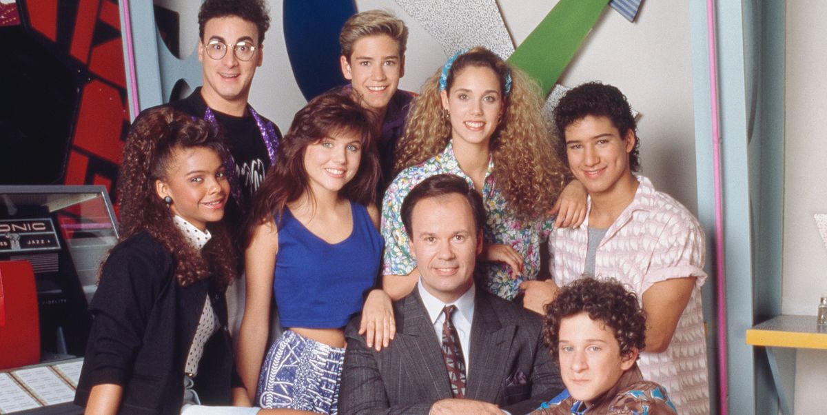 Do you think you know everything about the sitcoms that defined the 90s? Test your knowledge with this ultimate 90s sitcom trivia quiz and see how many points you can score out of 10!