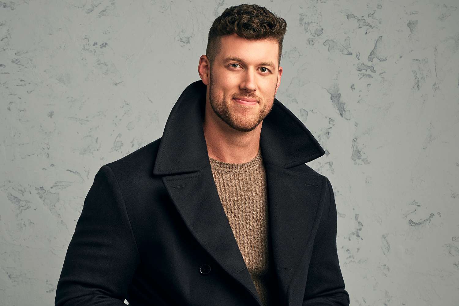 Test your knowledge on the charming and handsome Bachelor, Clayton Echard, by answering these 10 questions!