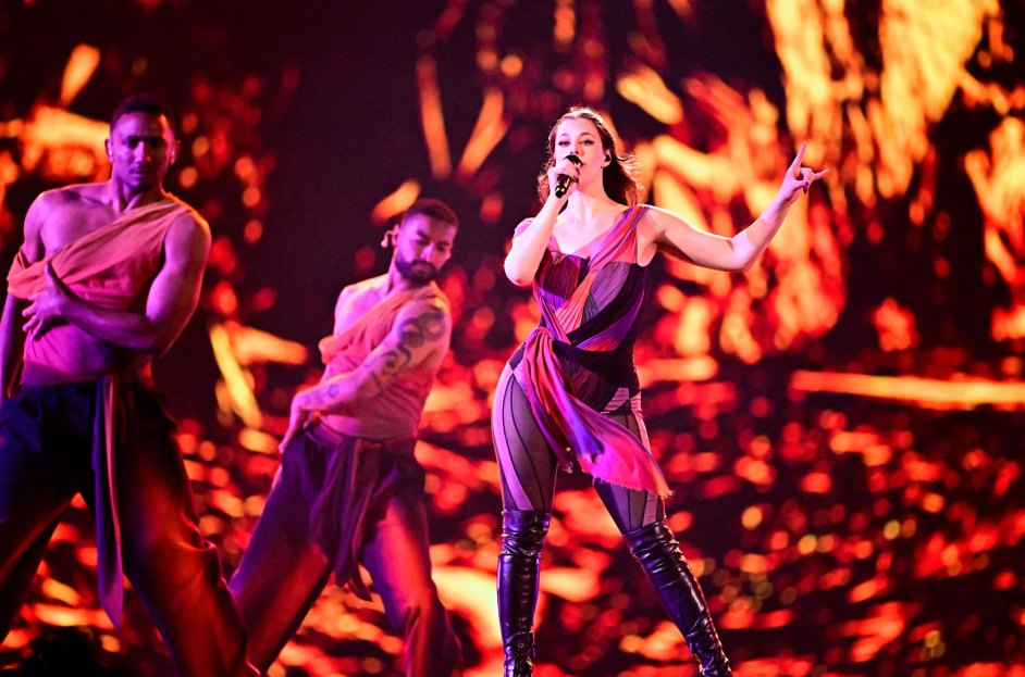 From casual viewers to die-hard enthusiasts, Eurovision fans come in all forms. Take this quiz to discover what type of Eurovision fan you truly are!