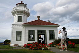 Everett Enthusiast: Test Your Knowledge of Everett's History and Current Events!