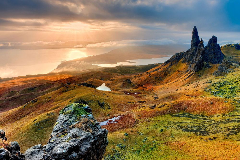 Test your knowledge about the most famous places in Scotland, from historical landmarks to stunning natural landscapes. Can you identify these Scottish treasures?