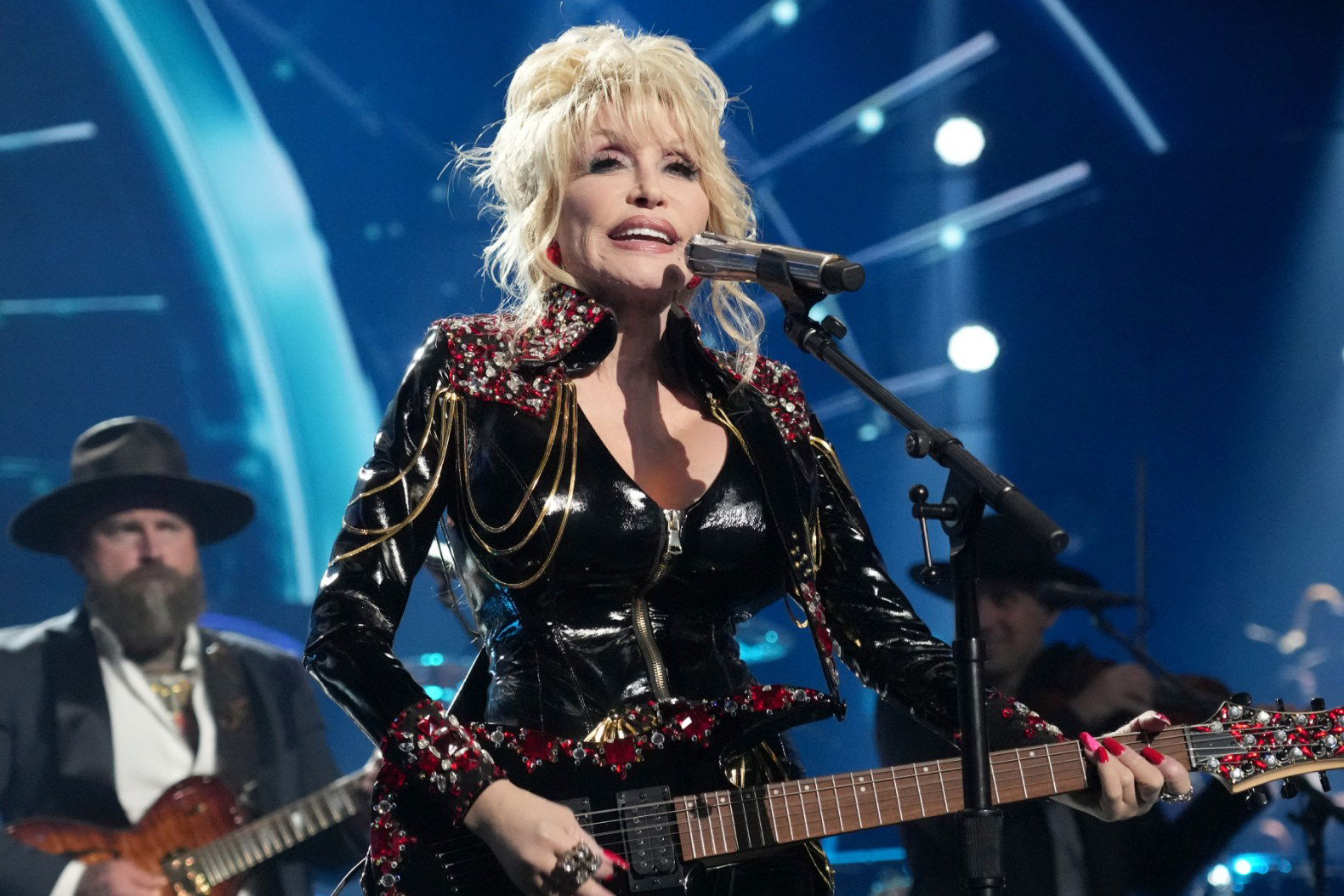 Ever wondered which legendary rock star you most resemble? Take this quiz and uncover the rock star that matches your unique personality!