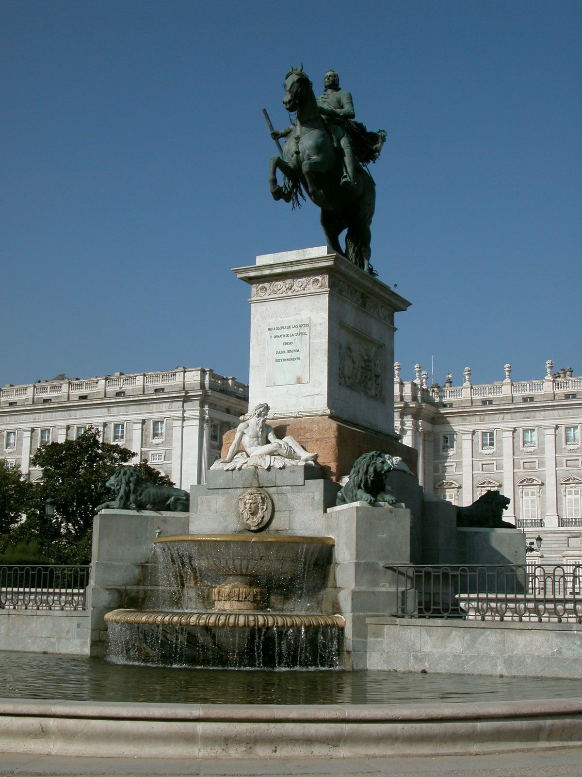 Discover how much you really know about Spain's vibrant capital, Madrid. From its rich history to its iconic landmarks, cultural traditions, significant events, and famous personalities—let's see if you can ace this quiz!