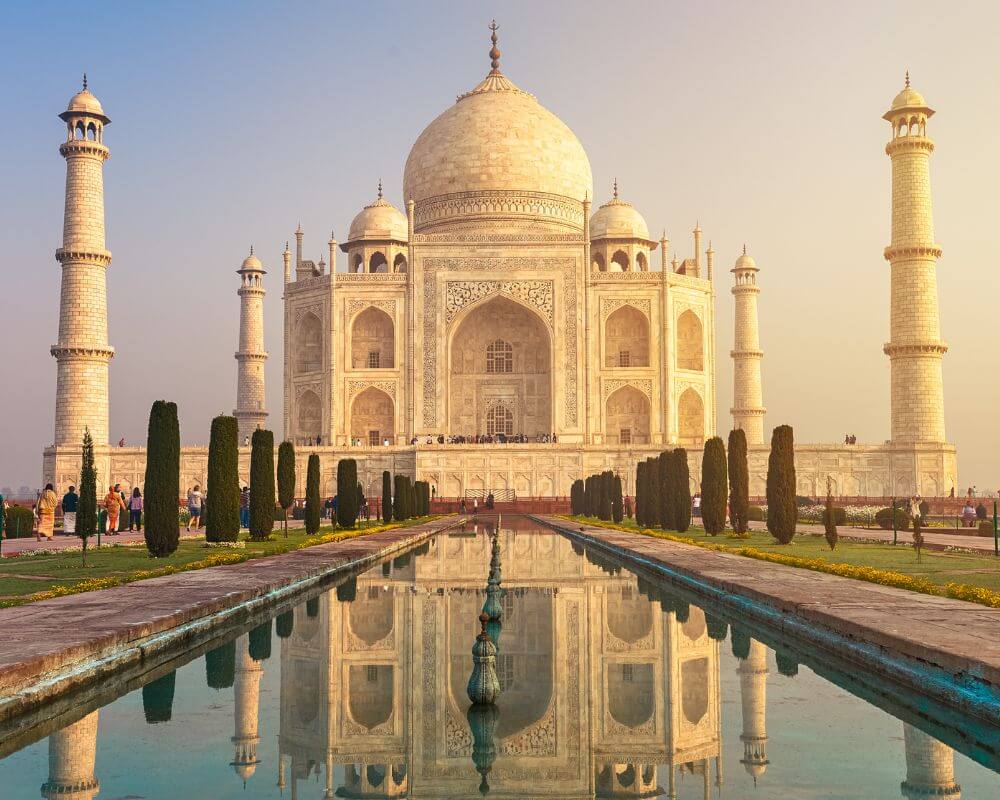 Test your knowledge about the historical, cultural, and architectural landmarks scattered across the diverse landscape of India. Can you identify them all?