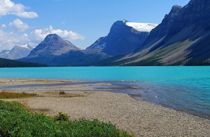 Uncover the rich tapestry of Alberta's geography, history, famous landmarks, and vibrant culture. Test your knowledge and learn fascinating details along the way!