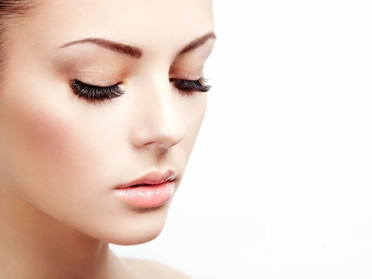 Discover which eyelash extension product suits your beauty style best! Answer a few simple questions to find out your ideal match.