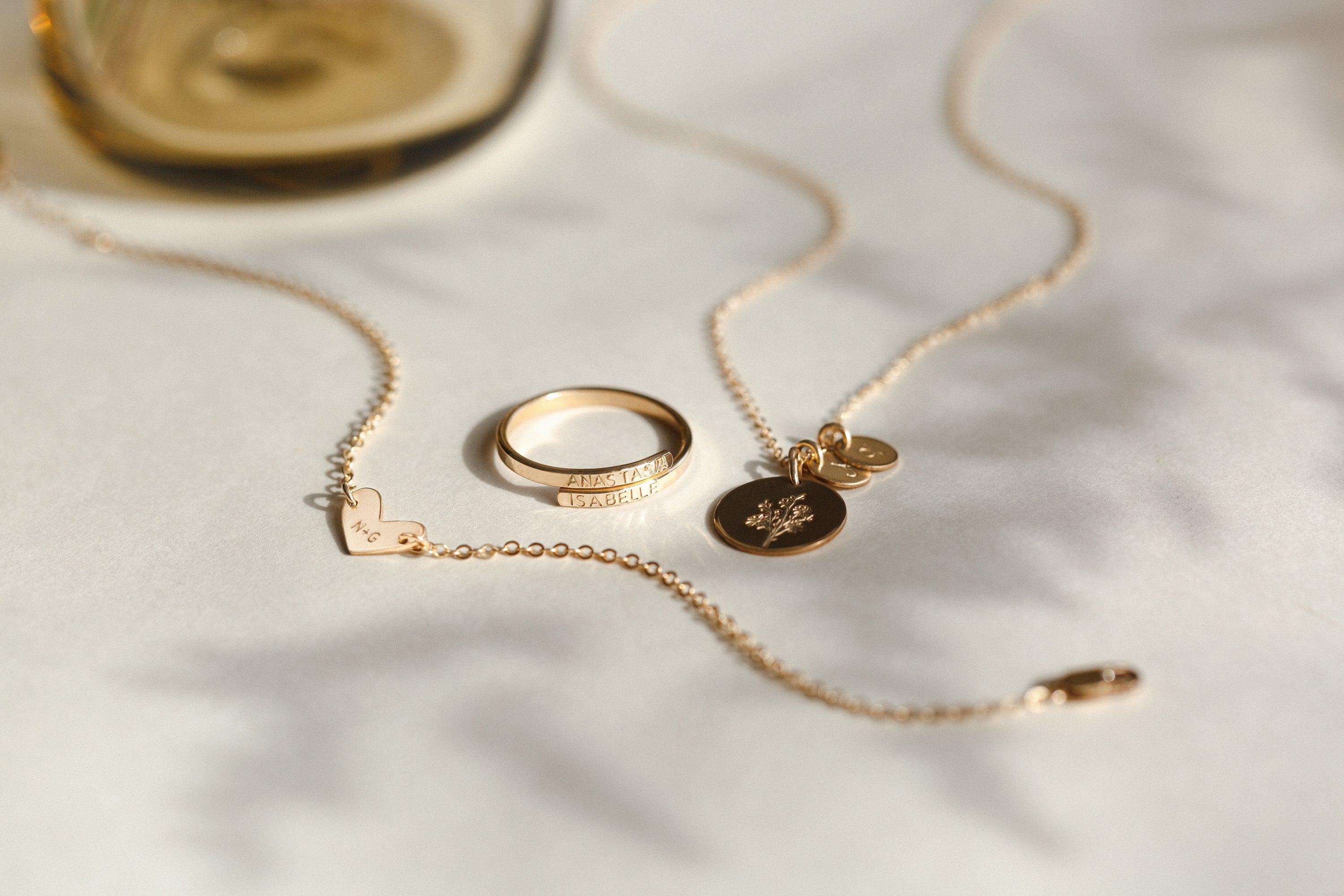 Discover the jewelry that matches your style, personality, and the unique moments in your life with our fun and engaging quiz!