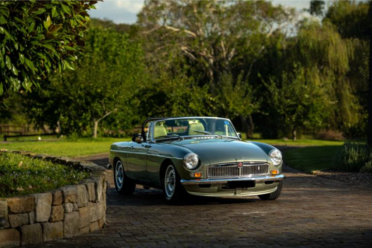 Discover the insurance product that best meets your unique needs as a car enthusiast. Whether you're a classic car collector, a modifier, or have a rare vehicle, we have tailored solutions for you!