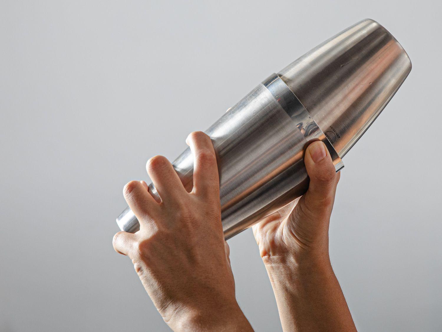 Shake things up with our fun quiz and find out which cocktail shaker suits your mixology style best! Whether you're a budget-conscious beginner or an aspiring professional, we've got the perfect fit for your bar.