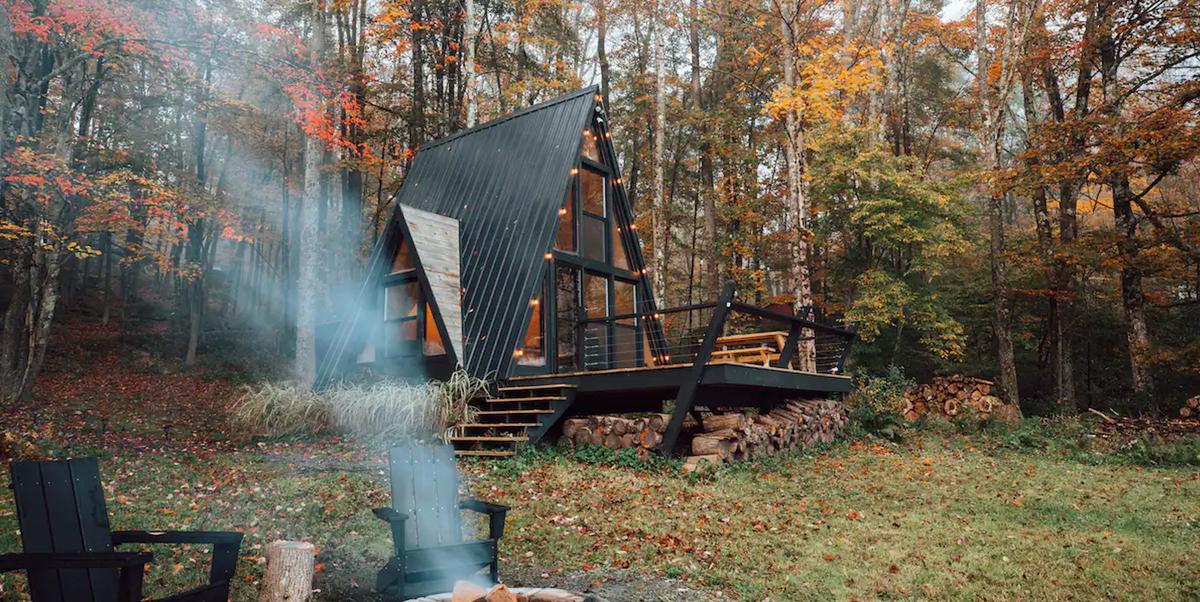 Take this fun quiz to uncover your ideal tiny house design! Whether you're dreaming of a modern A-frame, a cozy cottage, or a chic container home, we’ve got all the inspiration you need based on the latest trends in tiny living.