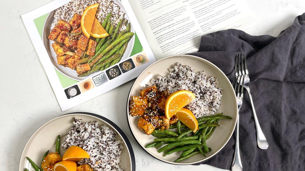 Whether you’re a busy parent, a health-conscious eater, or a novice in the kitchen, there's a perfect meal kit just for you! Take this quiz to discover the meal kit delivery service that suits your lifestyle best.