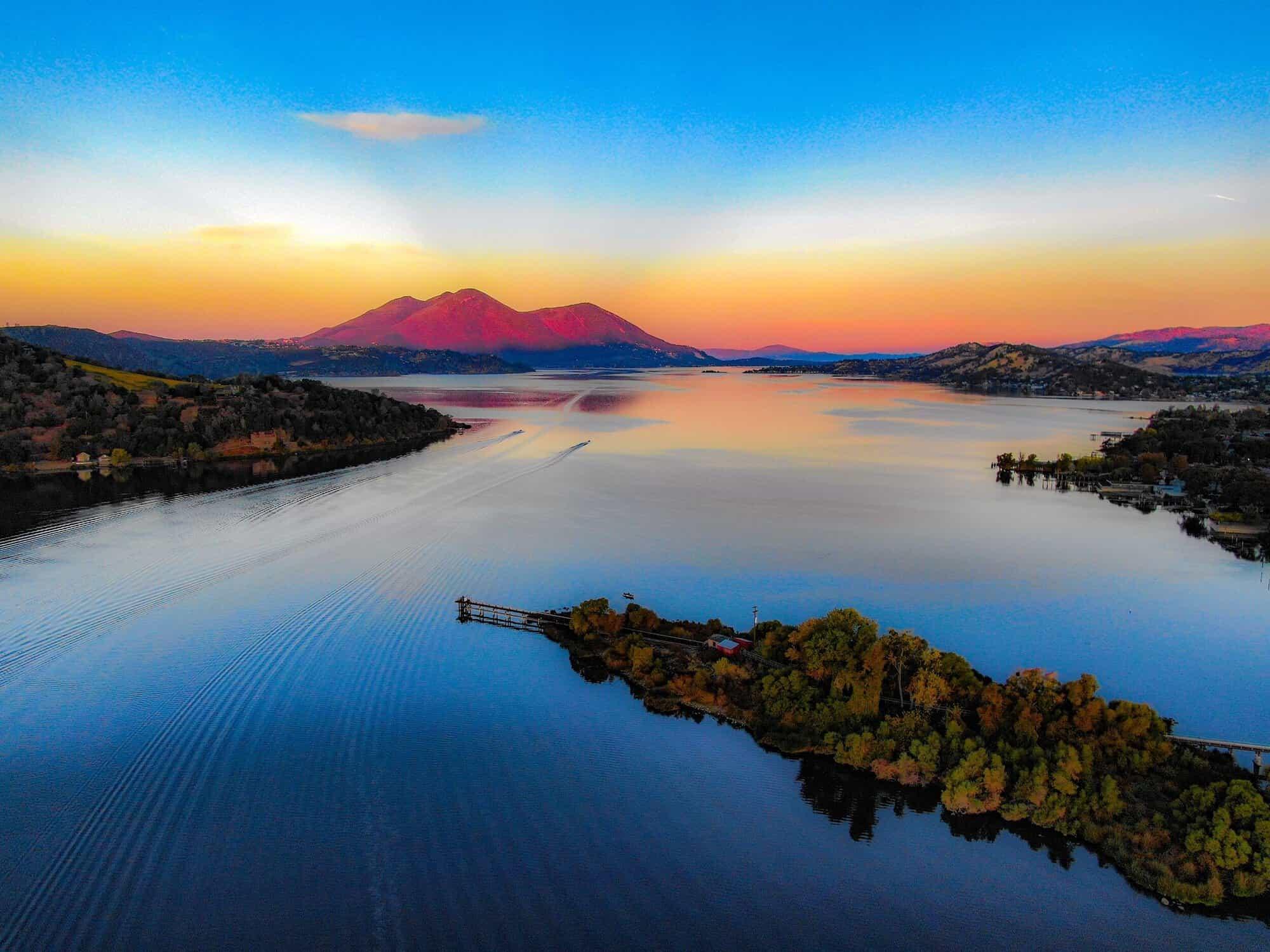 California is home to some of the best bass fishing lakes in the country. With diverse options available, our quiz will help you find the perfect spot for your next fishing adventure!