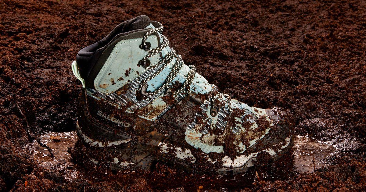 Embark on your next hiking adventure with the perfect footwear! Take this quiz to discover which women's hiking boots best fit your style and needs.