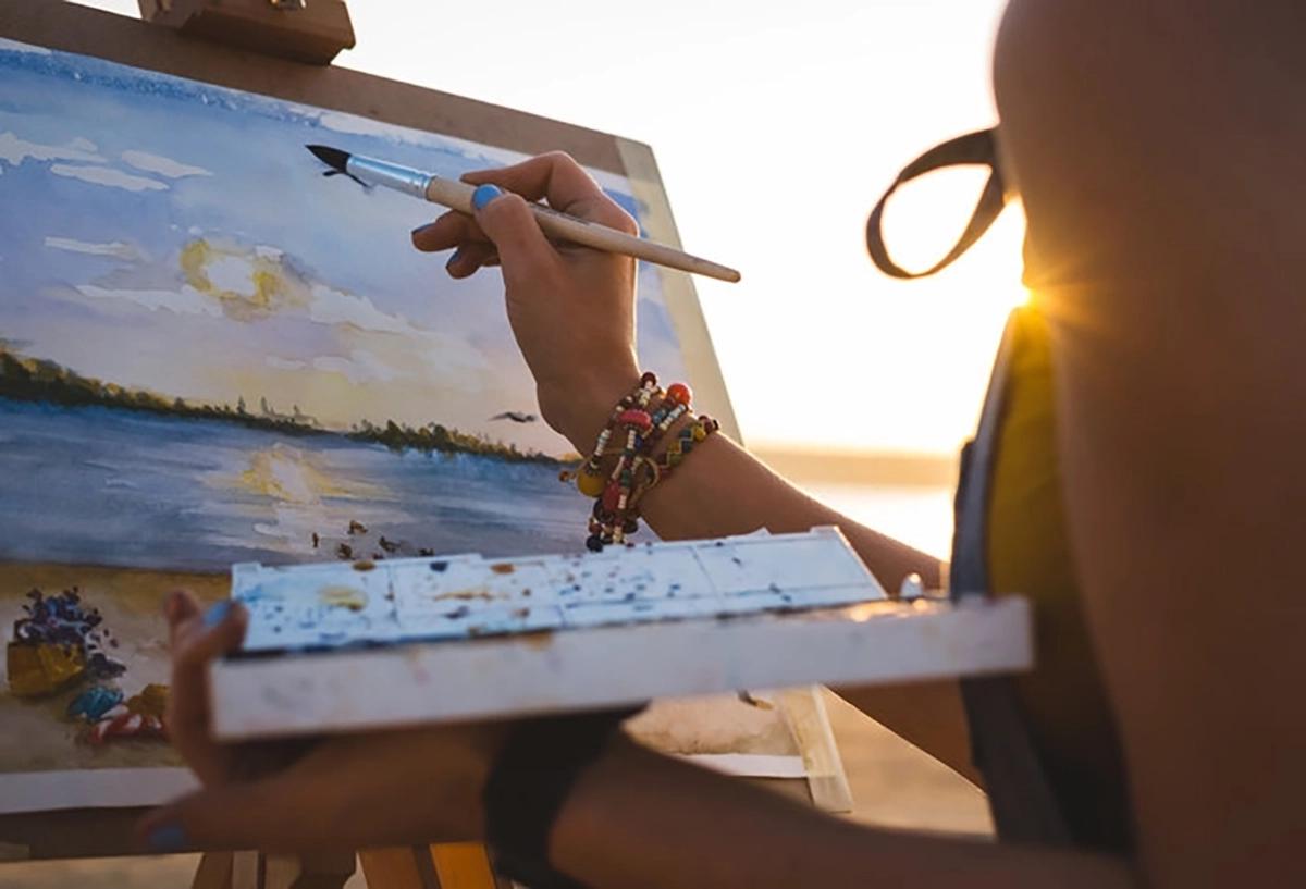 Are you ready to elevate your art on-the-go? Take this quiz to discover the ultimate travel case that fits your creative lifestyle perfectly!