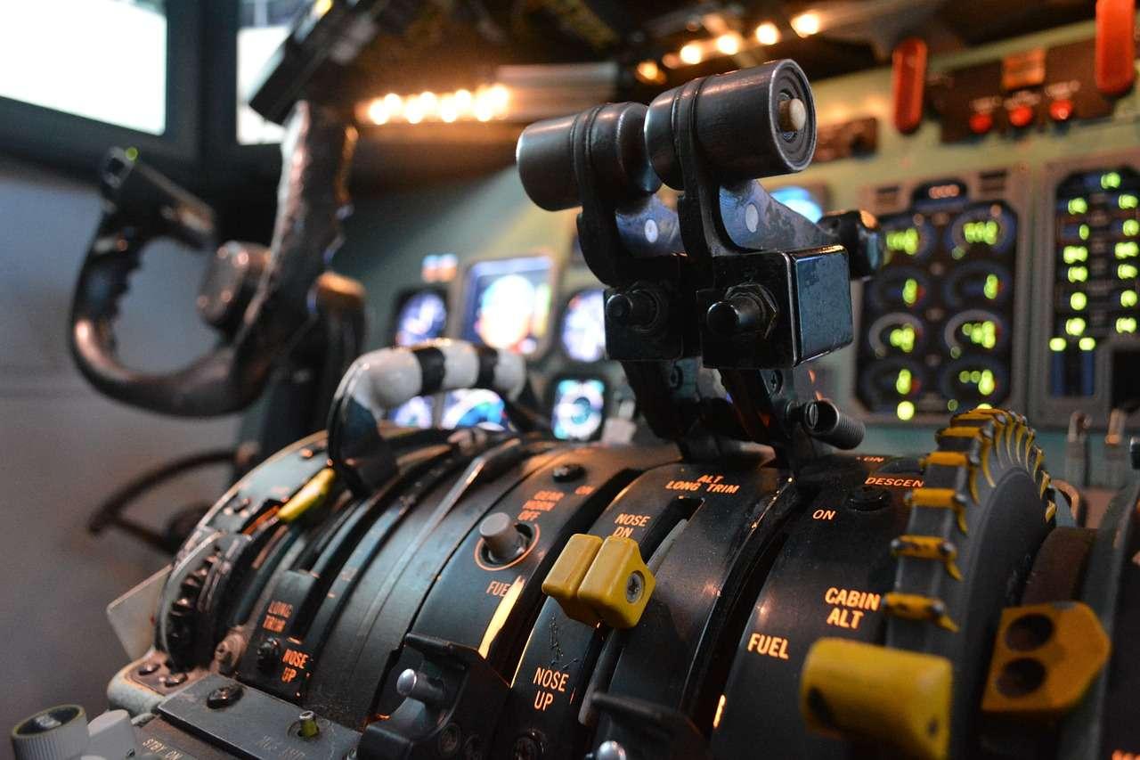 Ready to soar through the virtual skies? Take this quiz to discover the flight simulator that suits you best!