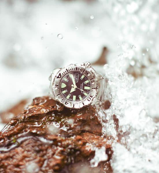Dive into the world of custom diving watches! Answer a few fun questions to discover your perfect match that aligns with your brand values.