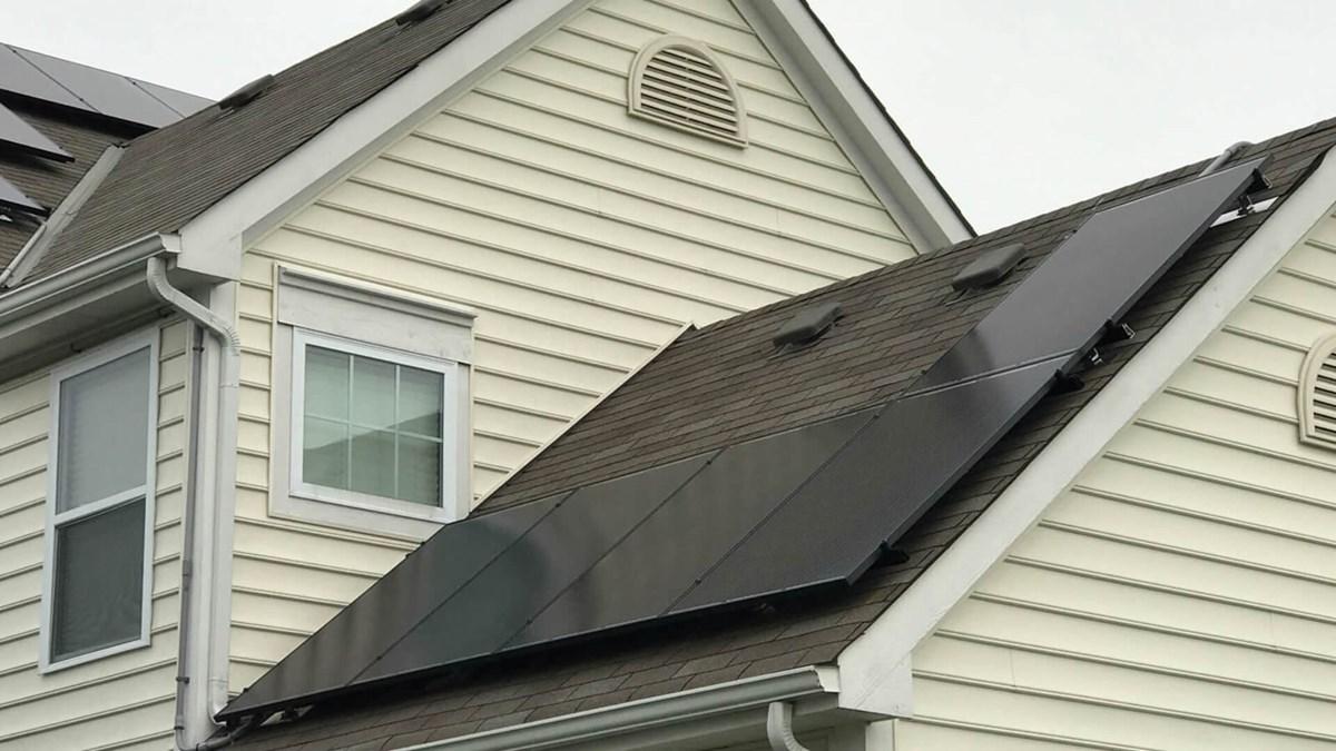 Navigating solar panel options can be tricky! Take our quiz to find out whether buying or leasing is the right path for you.