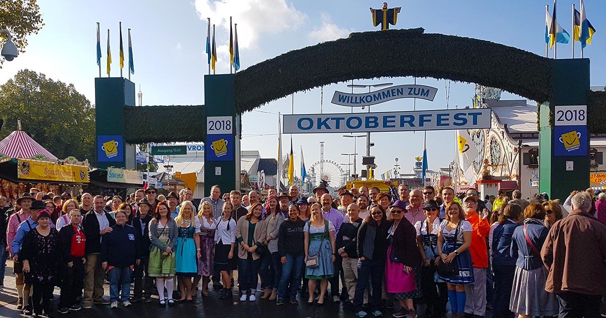 Level up your Oktoberfest adventure! Answer these fun questions to discover the ideal tour package for you, complete with beer, camaraderie, and unforgettable moments!