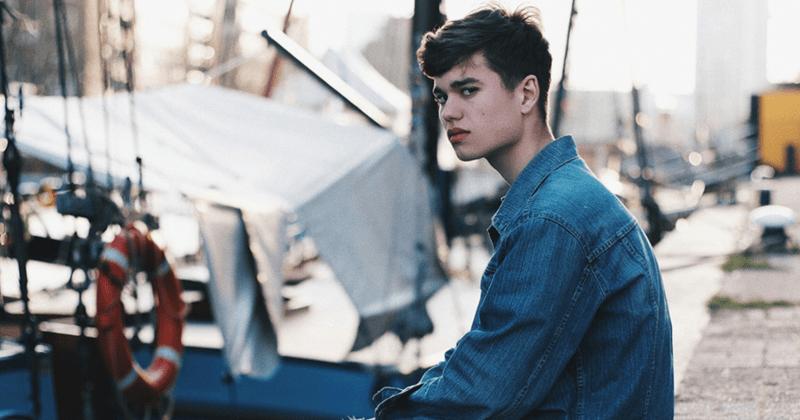 With dating apps facing a ton of criticism lately, it's tough to know which one might actually help you connect. Take this quiz to find out which dating app suits you best!