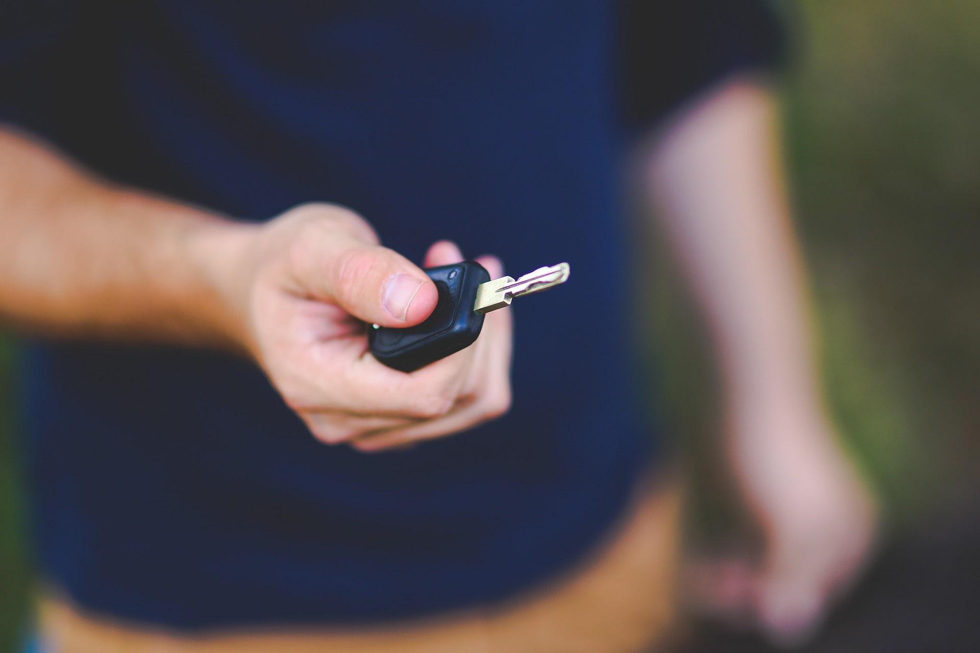 Not sure whether to go for a car subscription or traditional leasing? Take this quick quiz to find out which option suits your lifestyle and budget best!