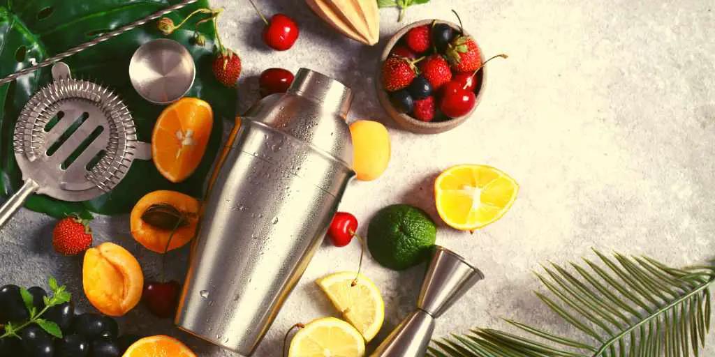 Discover the perfect cocktail shaker for your mixing style with this fun quiz! Will you go with the classic Boston or the friendly Cobbler?