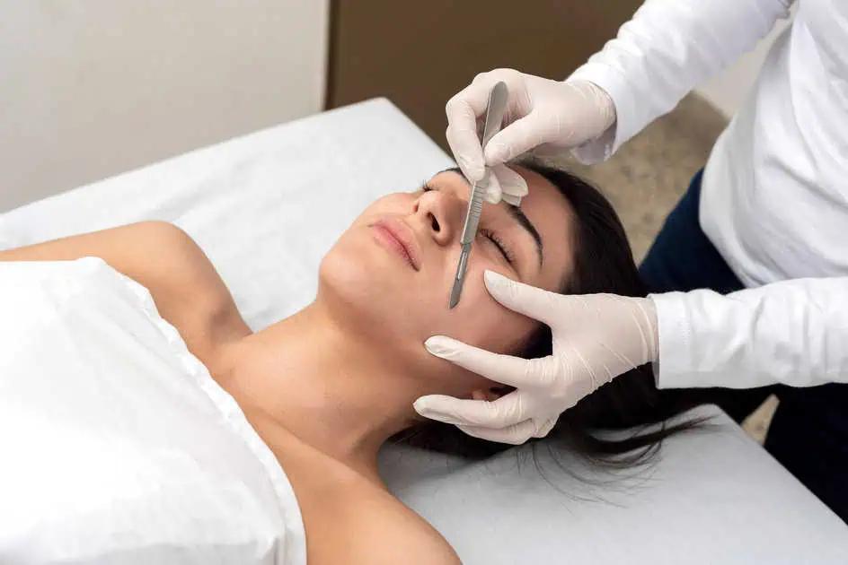 Discover which exfoliation treatment will leave your skin glowing! Are you ready to find your perfect skincare match?