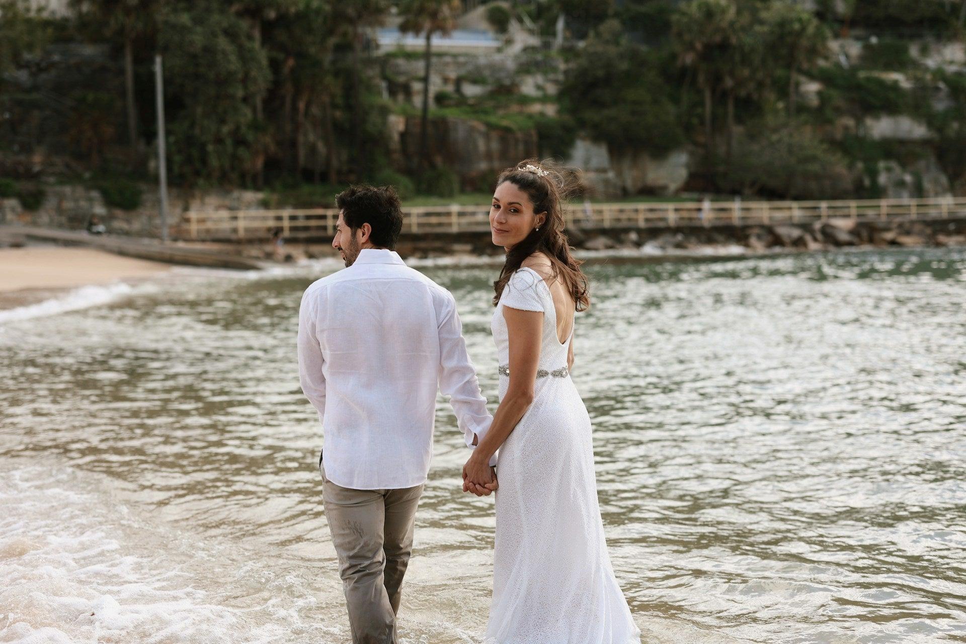 Embark on the journey to find the ideal engagement ring that matches her style and personality. Answer a few questions to discover the perfect fit!
