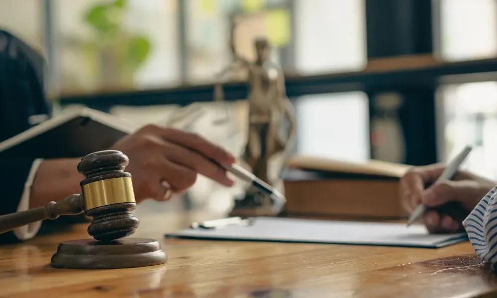Selecting a criminal defense attorney can be daunting. Answer a few questions to discover the right choice for your situation!