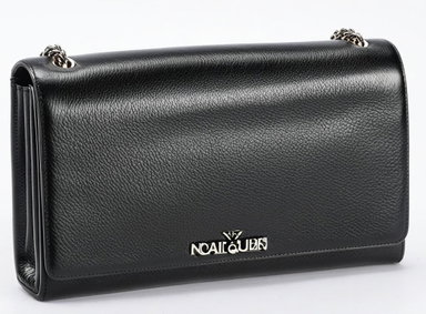 Audacious Elegance: Sleek Black Leather Clutch Bag