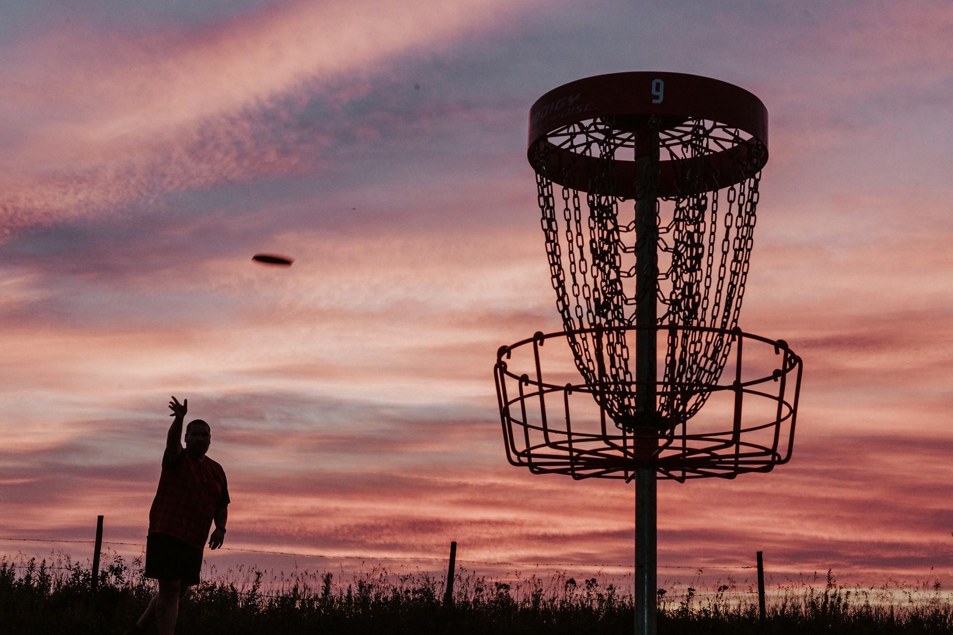 Lost discs can be a nightmare, but the right disc golf retriever can save your day! Take this quiz to discover which retriever suits your needs best.