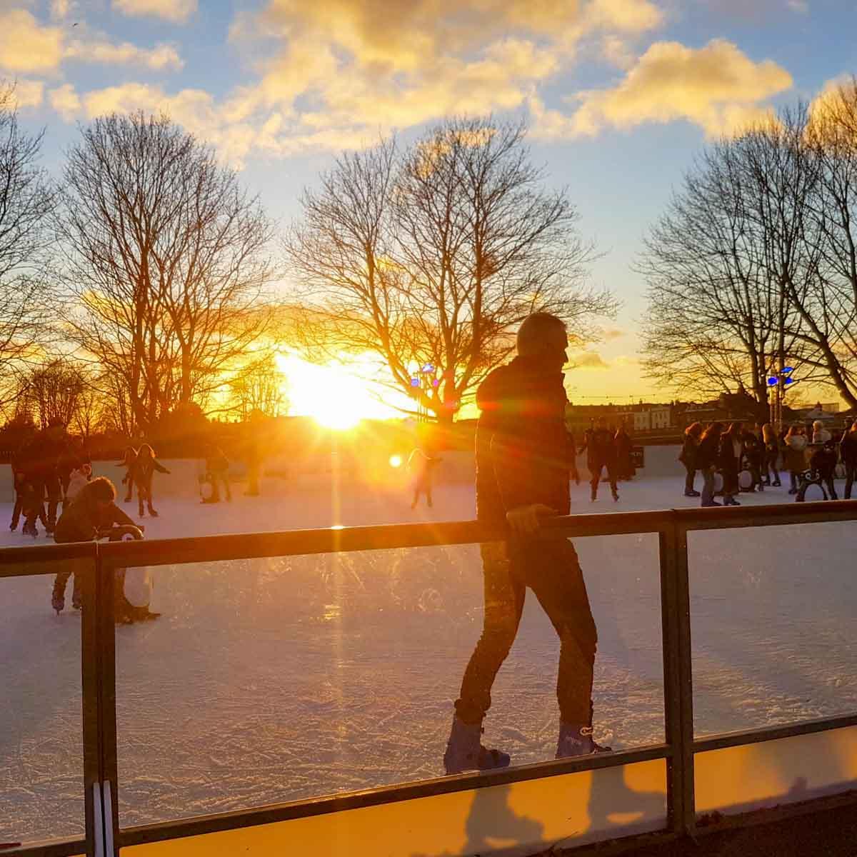 Ice skating is a festive delight for families, but with so many options in London, how do you choose the right one? Take our quiz to find out which ice rink suits your family's needs and make some magical memories!