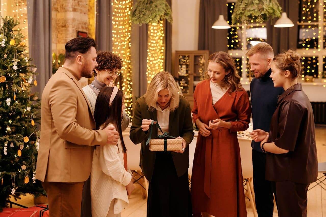 Choosing a Christmas gift for your loved ones can be tricky! Take this quiz to discover a product they'll cherish for years to come.