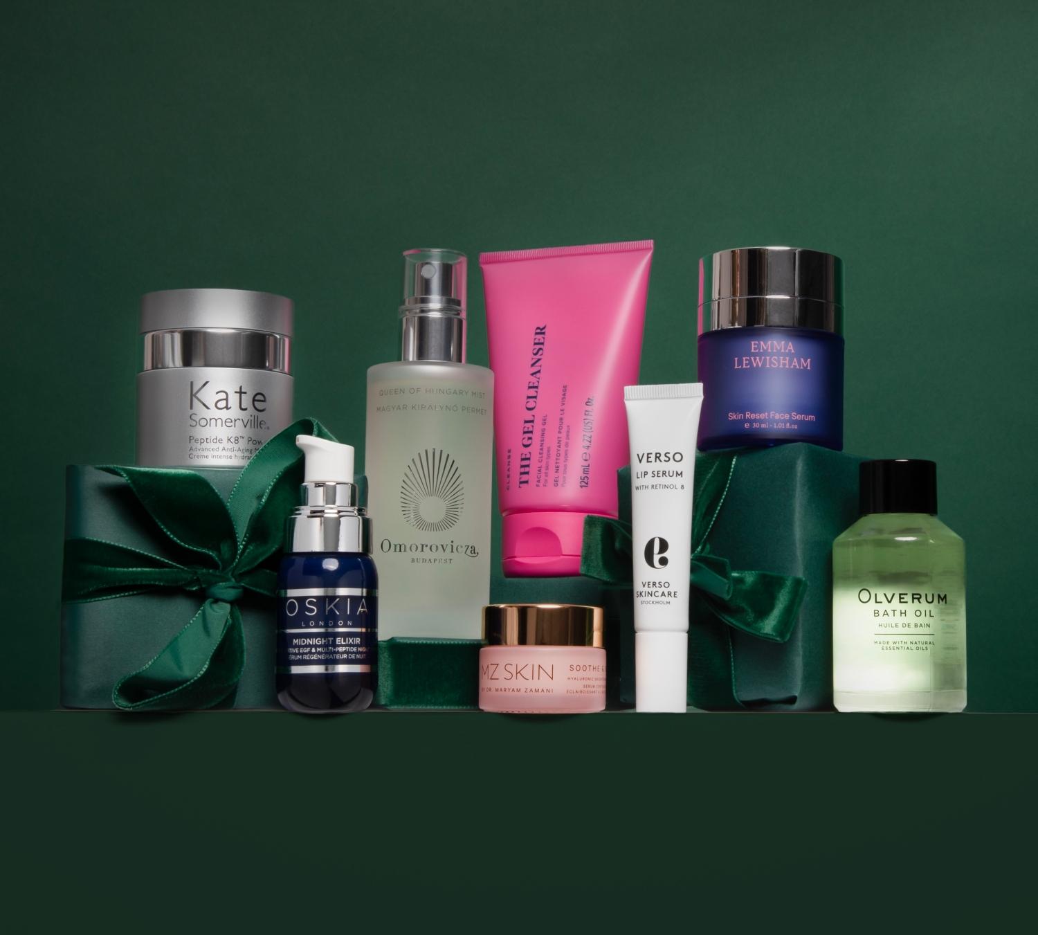 Get ready for the holidays with a beauty kit that suits your needs! Take our quiz to discover the ideal festive skincare set for you.
