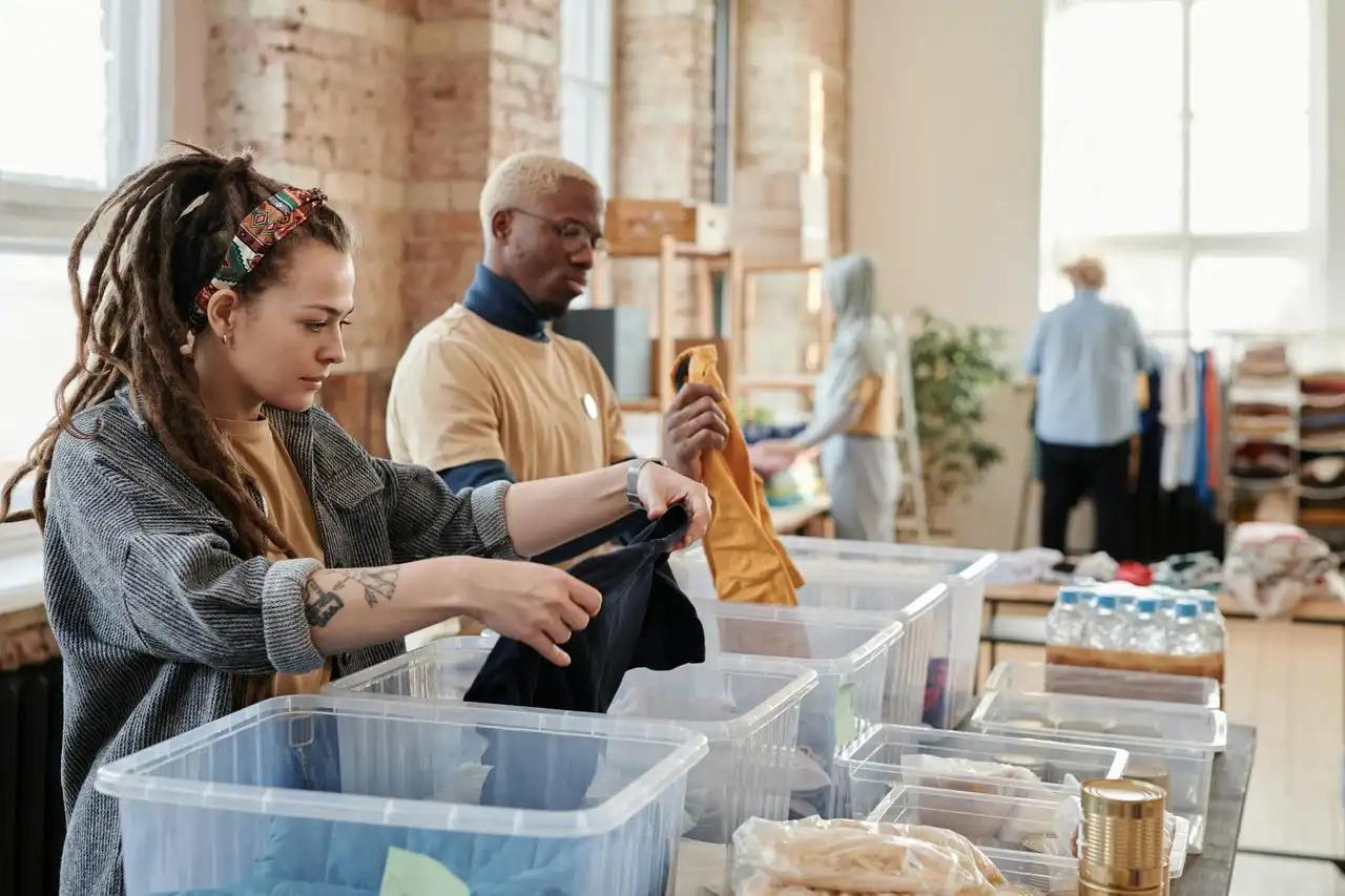Thrift shopping is not just a trend, it's a way to shop sustainably while scoring unique finds. Take this quiz to discover the best online thrift store for you!