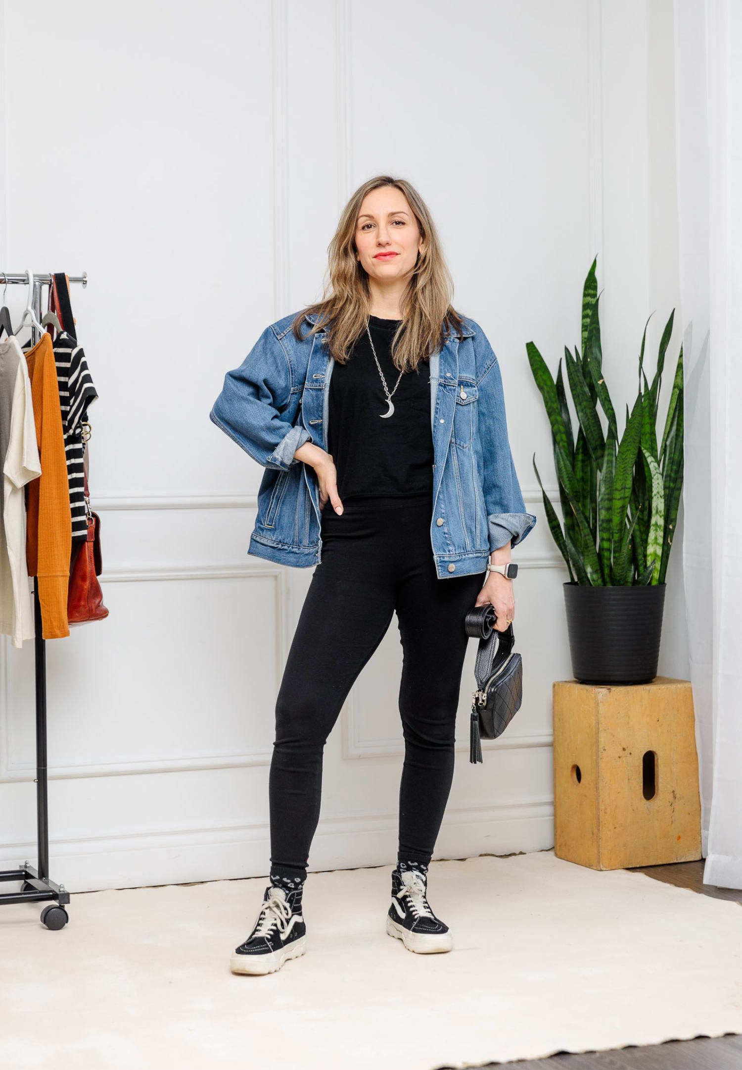 Struggling to find the ideal shoes to pair with your leggings? Take this fun quiz to uncover the perfect footwear that matches your style and occasion!