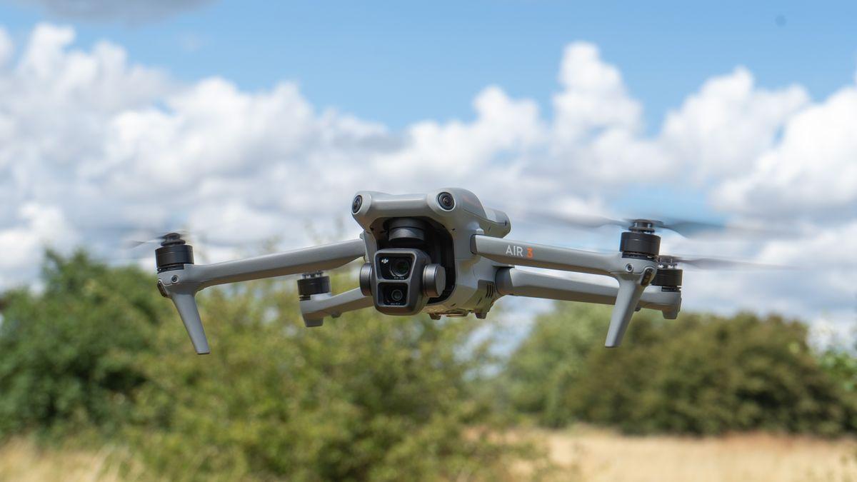 Take this quick quiz to discover which DJI drone suits your style of flying, filming, and fun! Whether you're a beginner, a professional filmmaker, or somewhere in between, we've got the right choice for you!