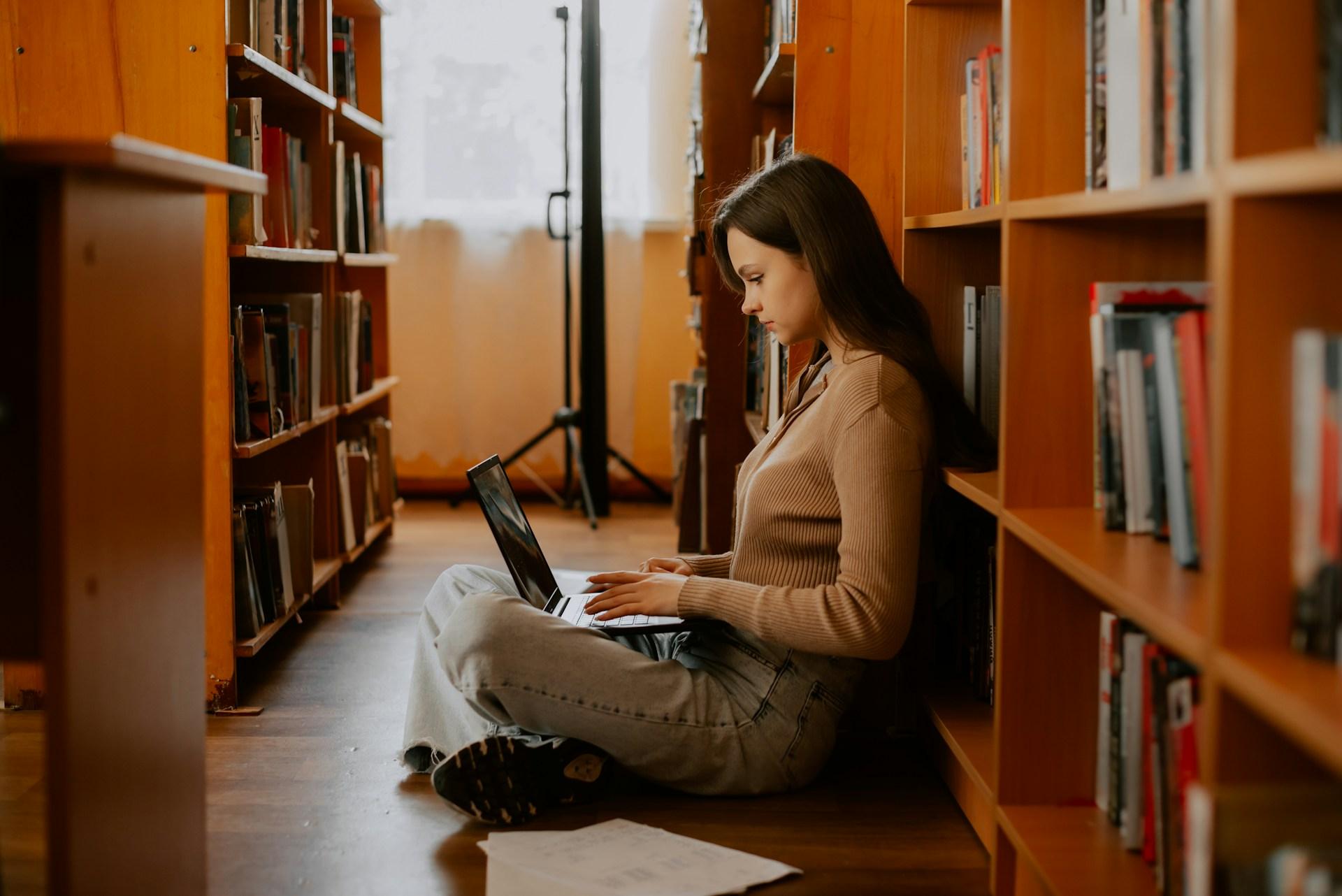 Not all coding courses are created equal! Discover which platform aligns with your learning style and career goals.