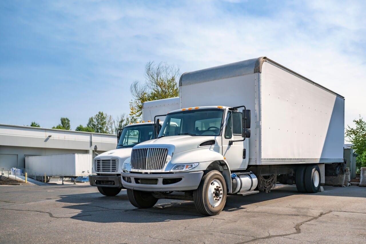 Discover the ideal roadside assistance service tailored to your driving habits and needs. Whether you're on the road alone or managing a fleet, we've got you covered!