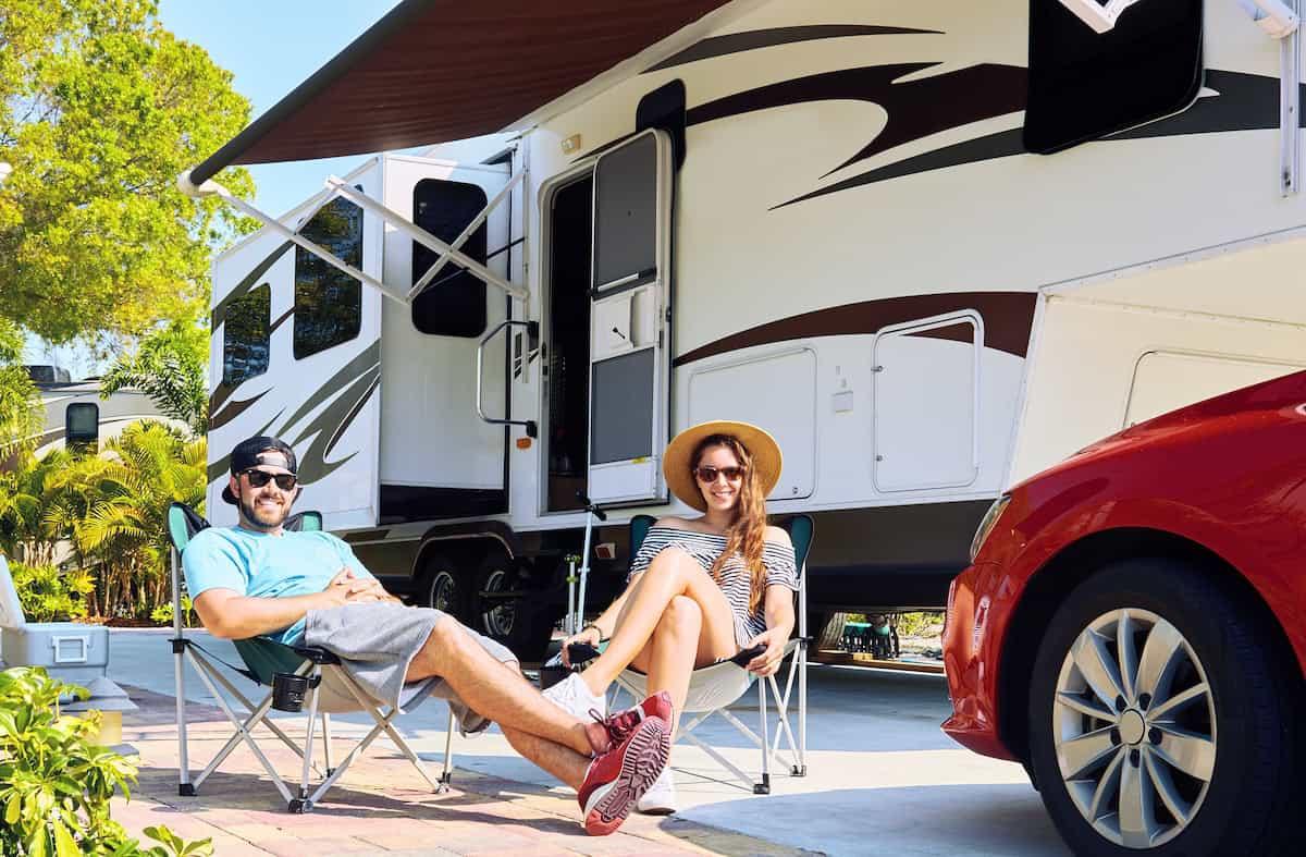 Ready to embrace RV living in style? Take this quiz to discover the fifth-wheel that suits your lifestyle best!