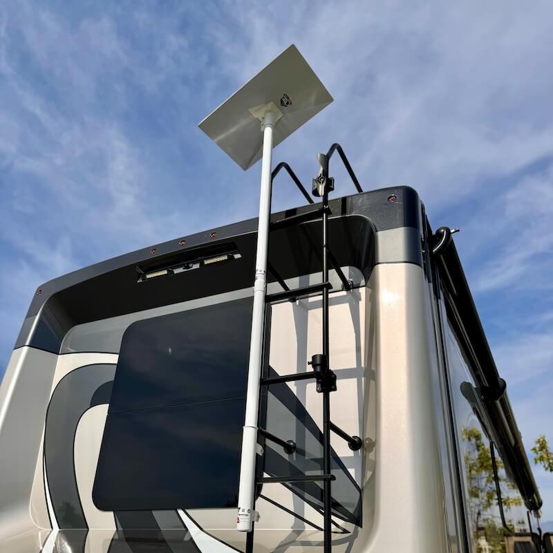 Are you ready to stay connected while exploring the great outdoors? Take this quiz to discover the best Starlink setup for your RV adventures! Whether you're a digital nomad or a weekend warrior, we've got the perfect product for you.