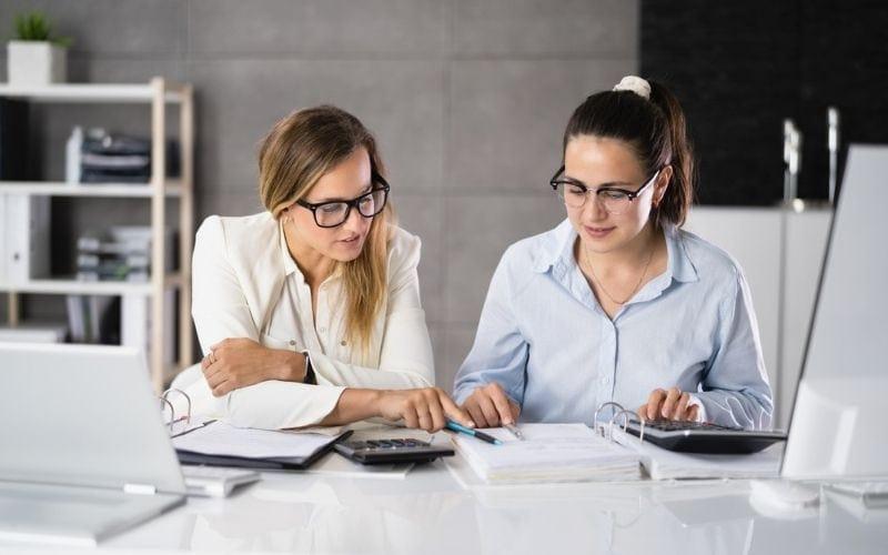 Eager to kickstart your career in accounting? Take this quiz to discover which online degree program aligns perfectly with your goals and lifestyle!