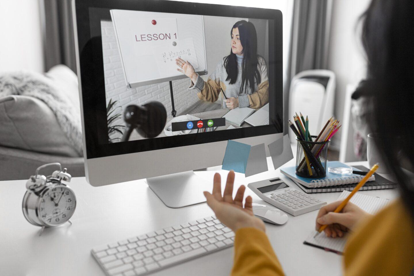 Find out which online course platform fits your teaching style and business needs. Let’s discover your perfect match!