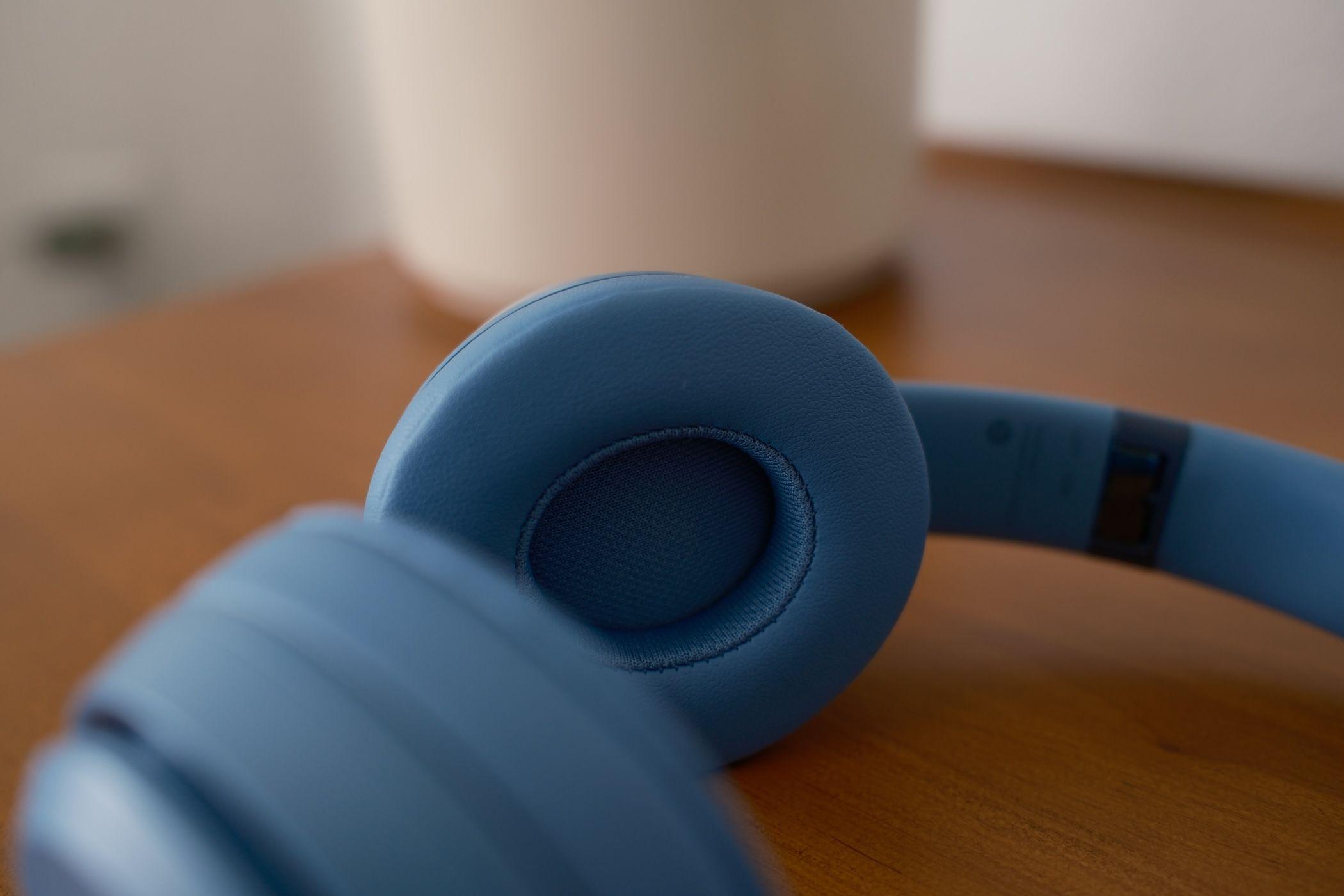 Dive into our quiz to discover which noise-cancelling headphones suit your lifestyle and audio habits best. Whether you're a frequent flyer or just looking to enjoy your music in peace, we've got a recommendation for you!
