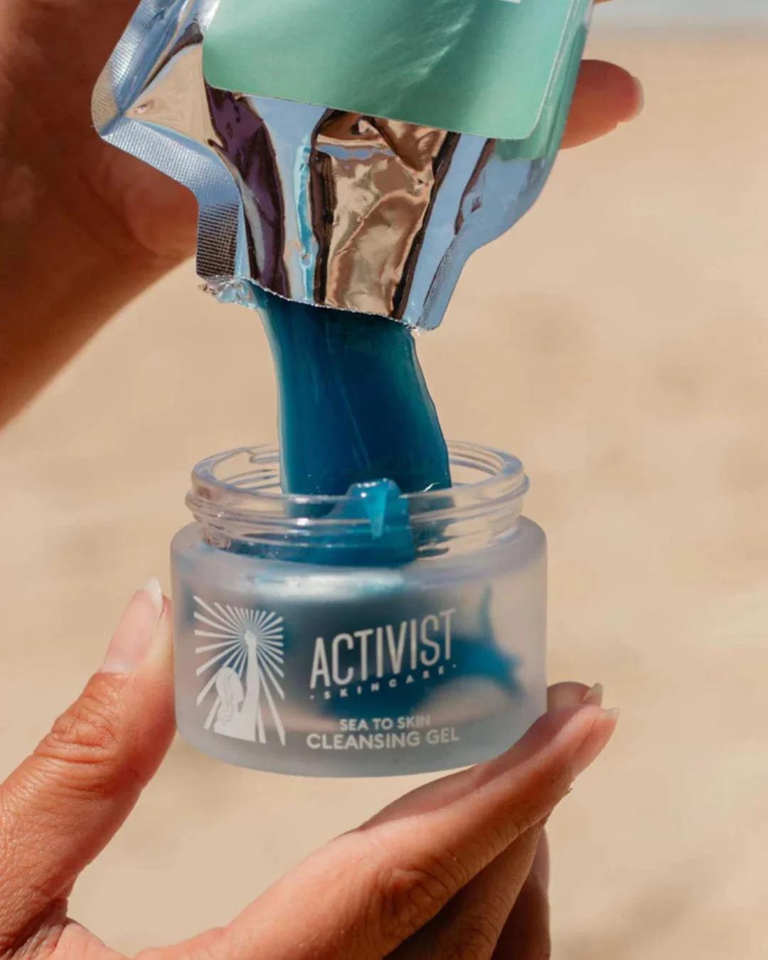 With the right non-toxic face wash, your skin can shine! Answer a few questions to discover which one suits your skin best.