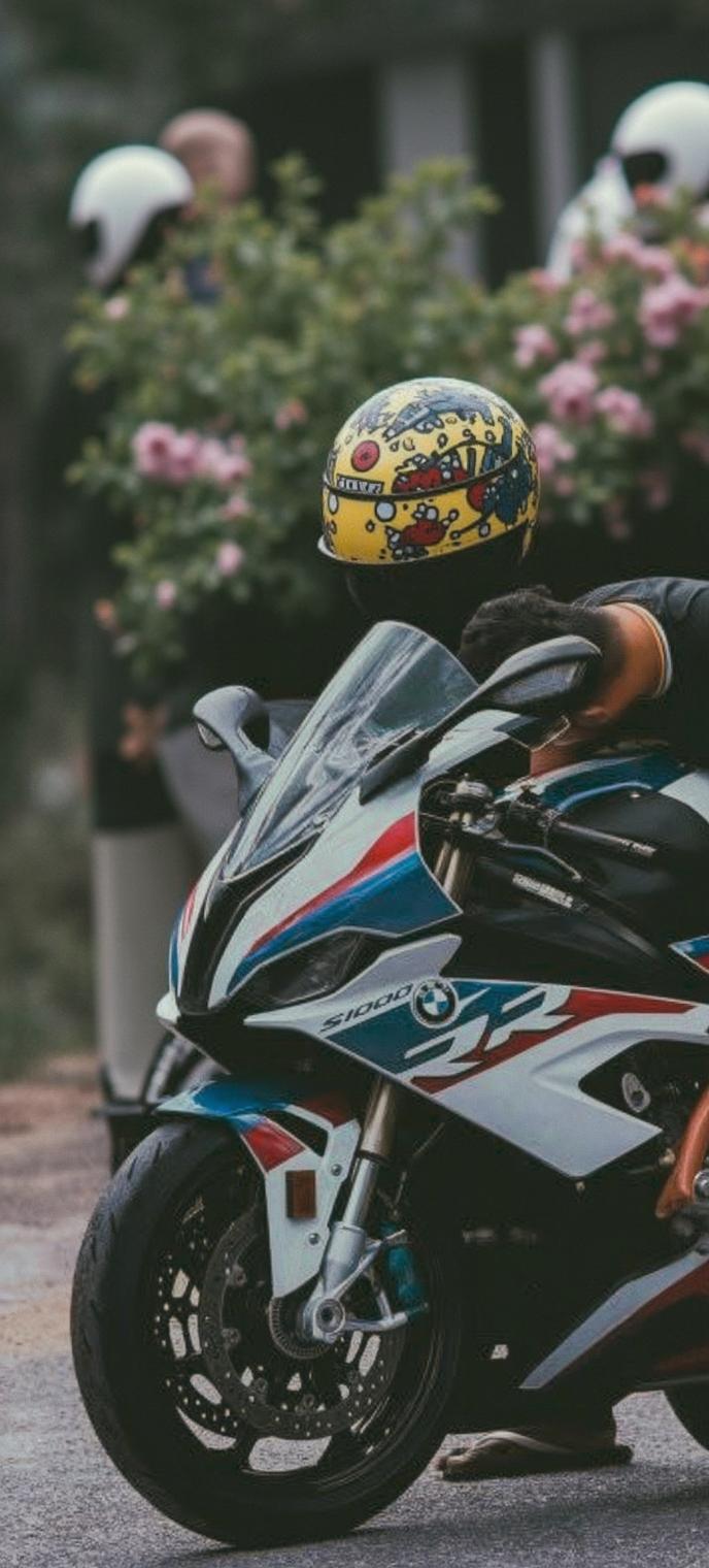 Unleash Power: BMW S1000RR Close-Up