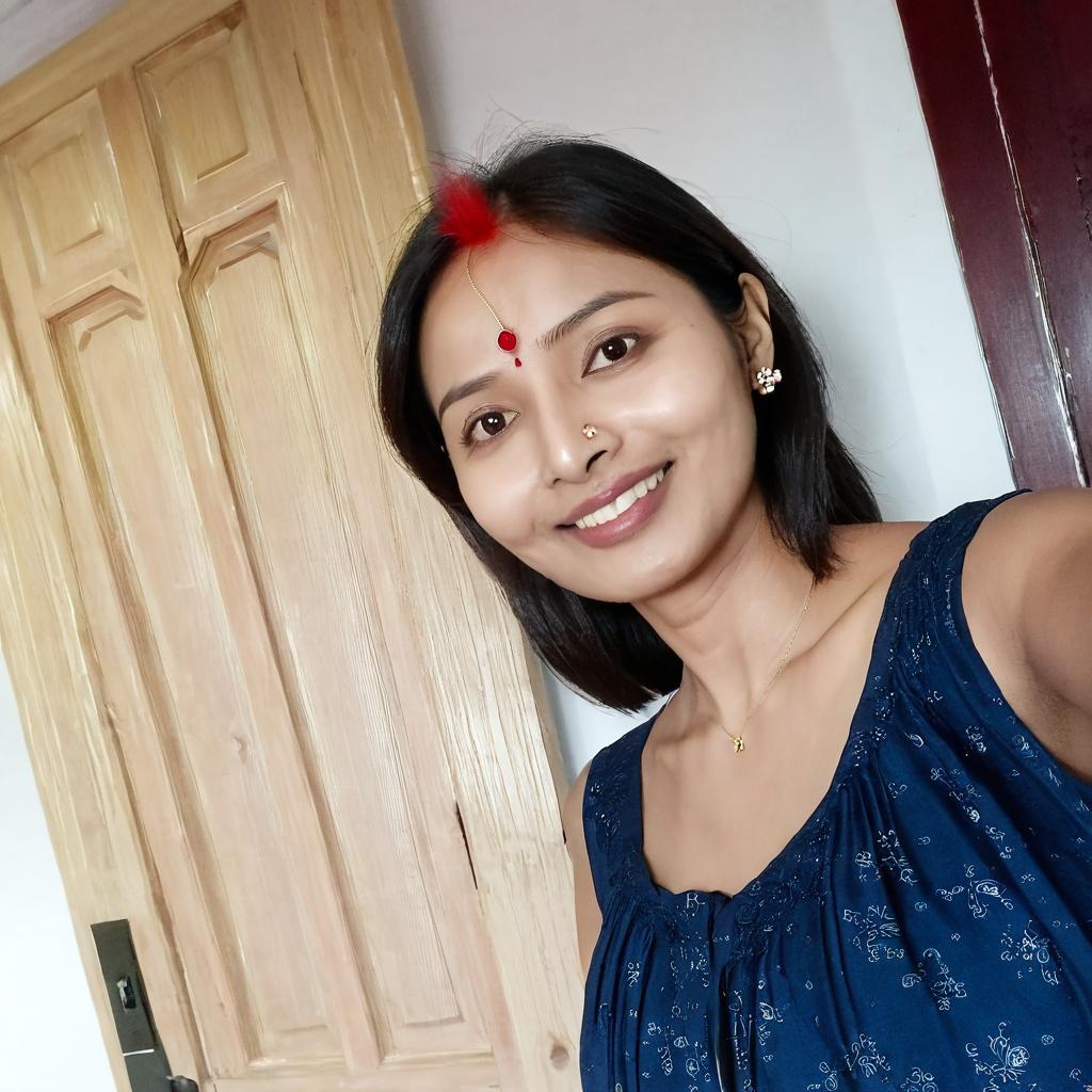 Captivating Confidence: A Stylish Selfie