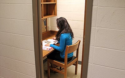 Test your knowledge on the best practices for group study sessions in graduate school. Discover key strategies for maximizing efficiency and performance.
