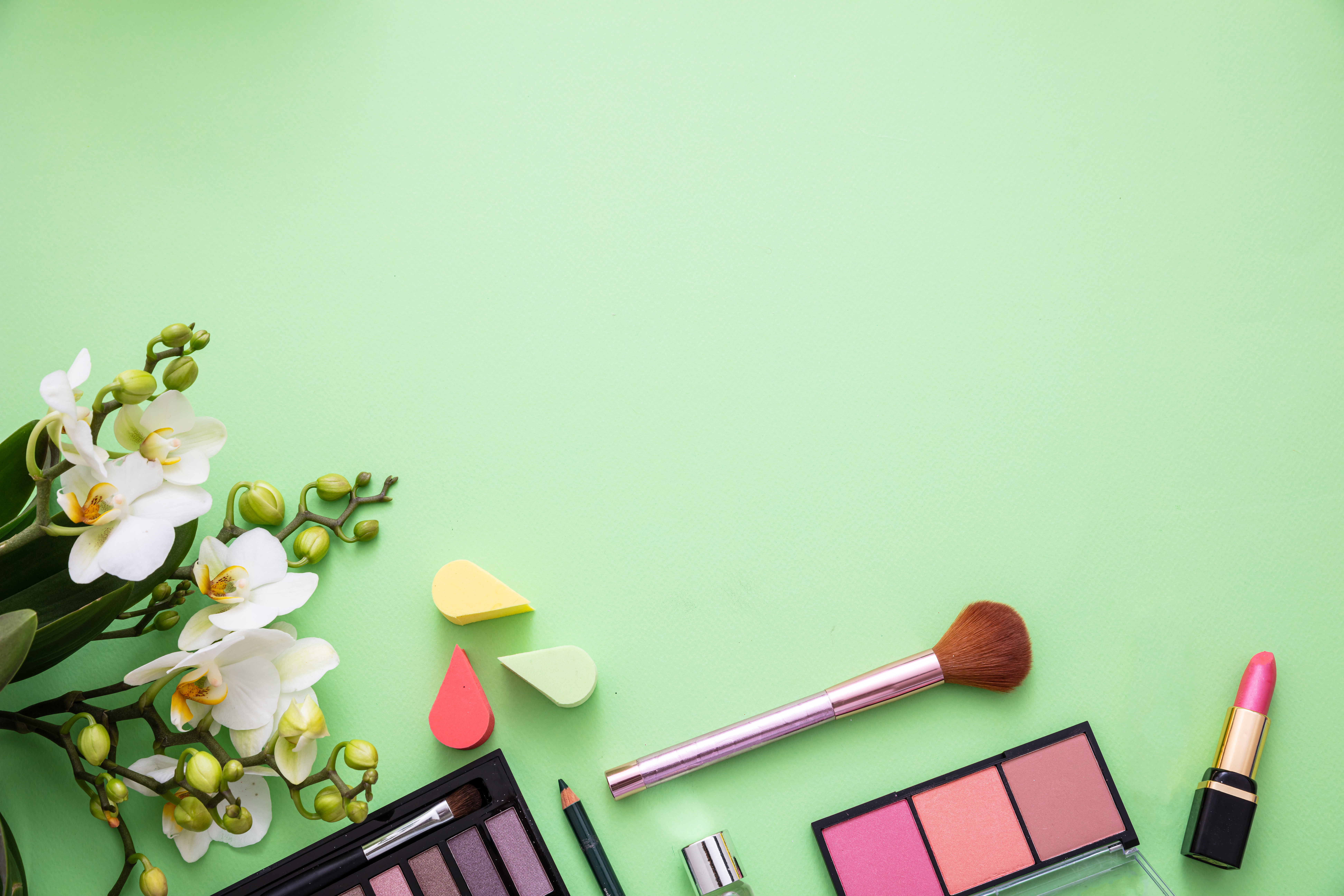 What Makes a Great Private Label Cosmetics Manufacturer? Key Factors to Consider