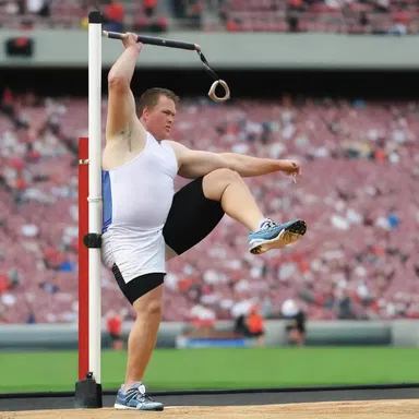 Why did the hammer thrower bring a ladder to the competition? Because they wanted to reach new heights!